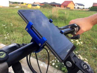 Rotirajući držač mobitela za bicikl