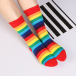 Čarape u duginim bojama